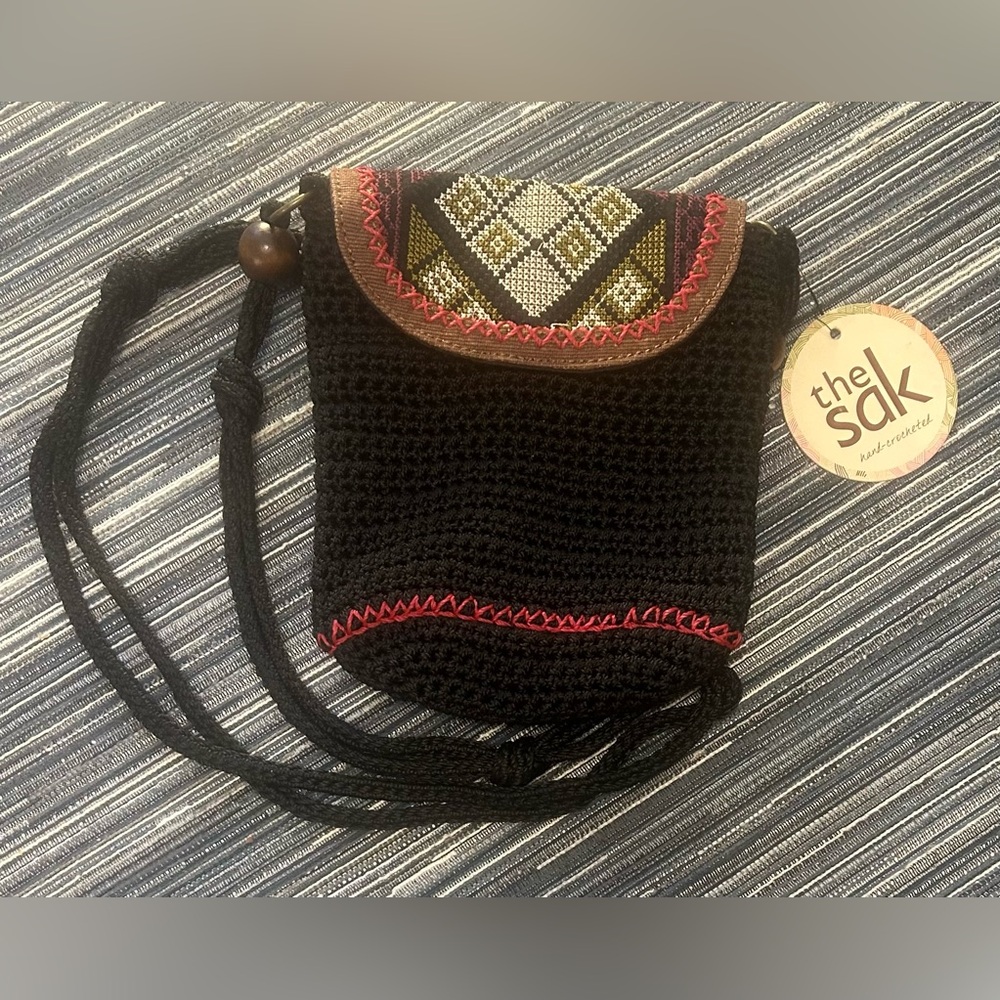 🆕 The Sak Sayulita Mini Flap Crossbody Bag Crochet Black Tribal Boho Artisan - Picture 3 of 6